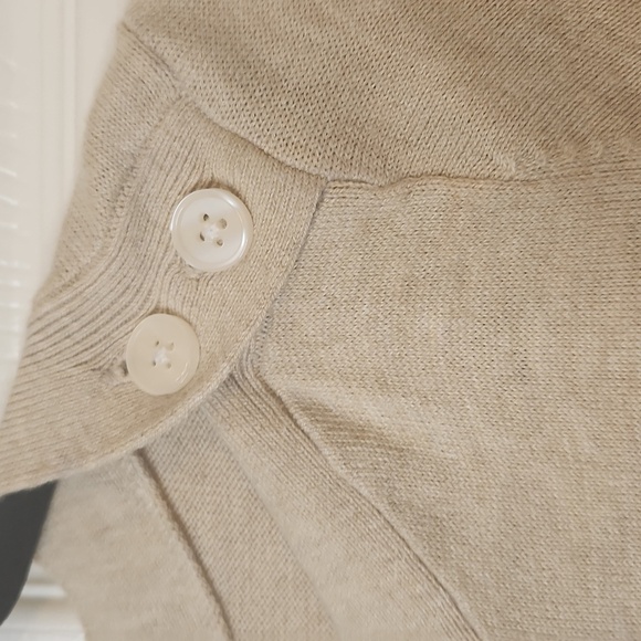 AnnTaylor Loft Women's Tan Long Sleeve Scoop Neck Sweater Size XS - Picture 4 of 11